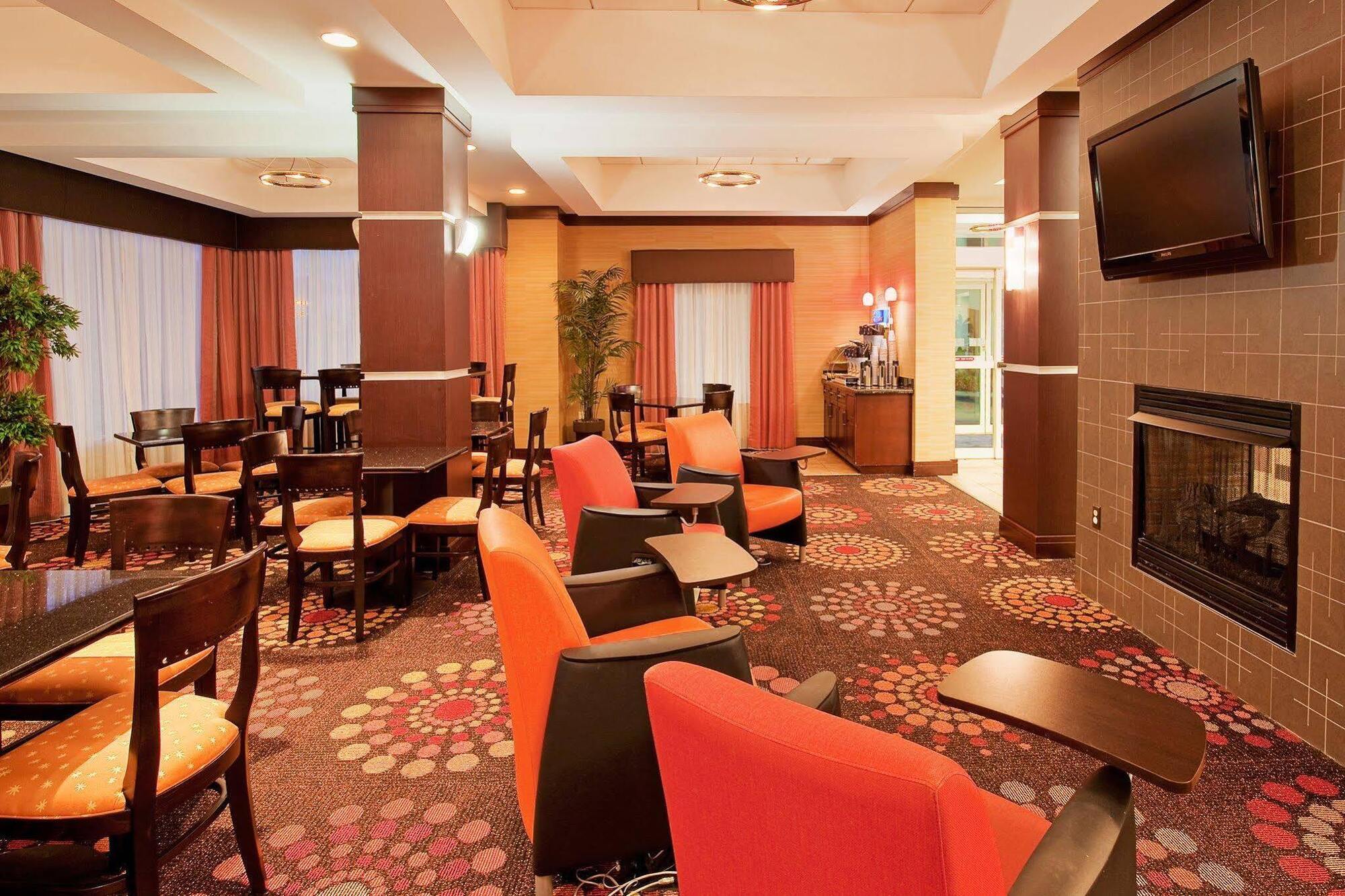 Holiday Inn Express Hotel & Suites Chattanooga Downtown By Ihg Buitenkant foto
